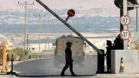 Two Persons Gunned Down in Assault Close to Jordan-West Bank Checkpoint, IDF Reports