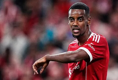 Isak's Debut Offers Star Power Despite Noticeable Lack of Match Fitness
