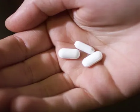 Daily Aspirin Reveals ‘Huge Effect’ in Stopping Colorectal Cancer Relapse, Research Reports