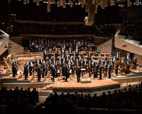 Arnold Schoenberg: Concerto for Violin, Transfigured Night, Die Jakobsleiter Recording Review – A Compelling and Impressive Collection