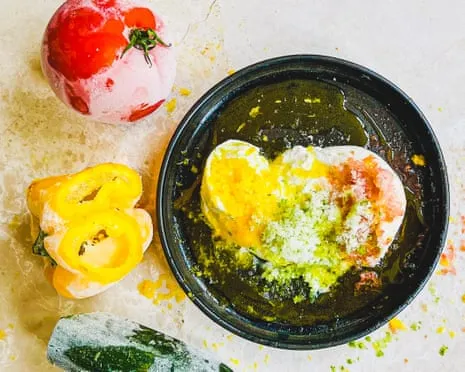 Ways to Transform Surplus Produce into a Frozen Garnish – Instructions